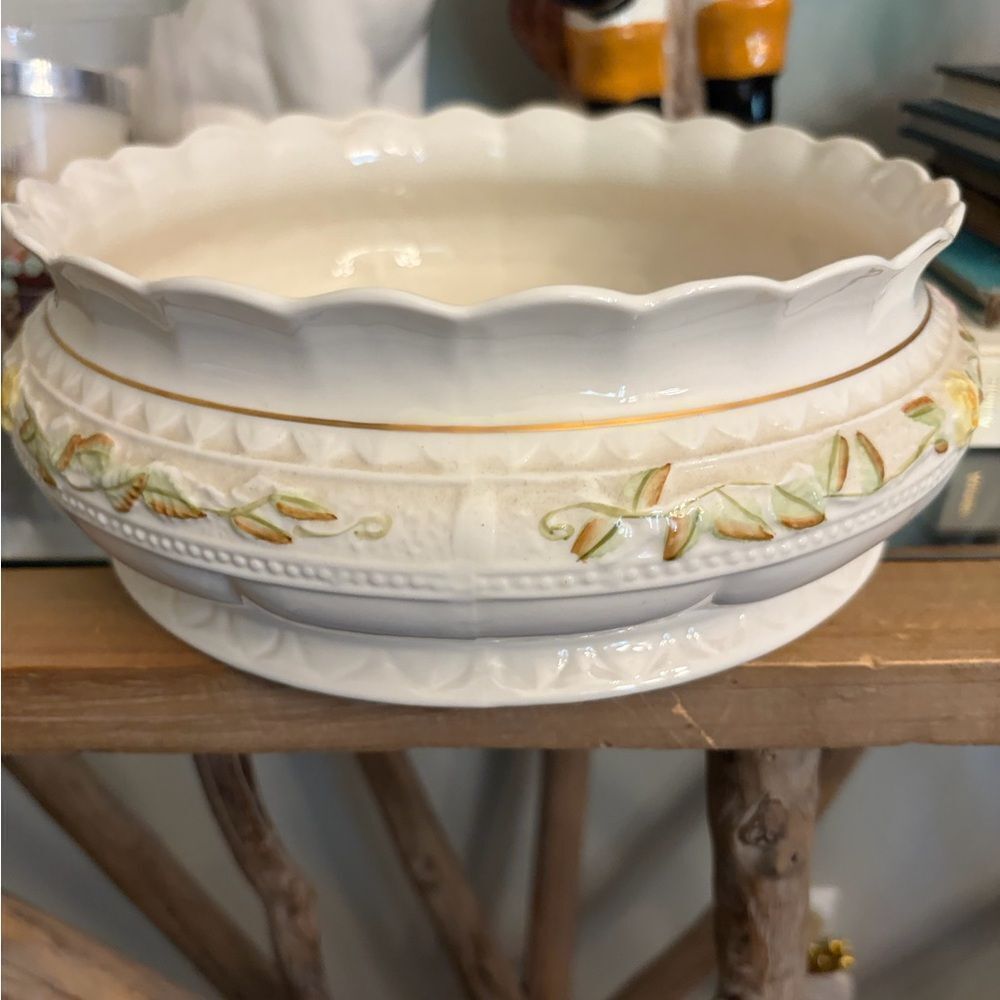 Belleek Ireland vintage floral fruit bowl Scalloped Ceramic .